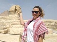 Solo female traveler private tour in Giza & Egyptian museum with female guide