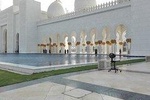 Abu Dhabi Sightseeing Tour with Sheikh Zayed Mosque from Dubai