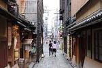 4 hours Free optional private tour in Kyoto