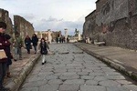 Transfer from Naples to Positano with 2hrs stop at Pompeii or Vice Versa