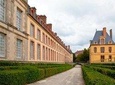 Fontainebleau Castle Half-Day Tour from Paris