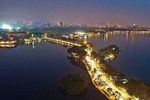 Hanoi nightlife discovery by motorbike 