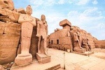 Discover the East and West Banks of the Nile