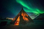 Fairytale journey in search of the northern lights with us by Luxury car 