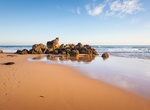 Visit Logan's Beach (Warrnambool), Warrnambool, Victoria, Australia