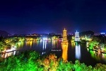 Guilin City Center Walking Group Tour at Night for Three Hours