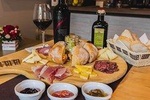 Food and wine tour of Pescara Vecchia on foot