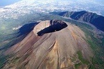 Vesuvius tour, Pompeii, wine tasting at the Vesuvius cellars (8 hours)