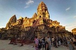 Siem Reap Tour Guide ( VIP Private Sunrise Tour, Angkor Wat, Bayon & Ta Prohm )