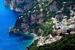 Transfer from Naples to the Amalfi Coast or vice versa Via Sorrento or Cantine 2 hours