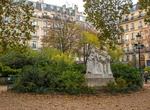Visit Square Montholon, Paris