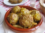 Eat Albóndigas en Salsa de Almendros, Málaga, Spain