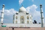 Sunrise Taj Mahal Tour from Delhi With Guide