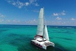 Tour Catamaran Sailing from Cancun to Isla Mujeres - With Open Bar 