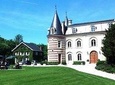 Private 12-hour round transfer to Loire Castles from Paris. Best offer!