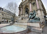 See Fontaine Saint-Michel, Paris