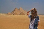 Cairo day tour to Giza pyramids and Egyptian museum & bazaar