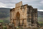 Day trip from Fes: Fes to Volubilis, Moulay Driss Mauseuleum and Meknes