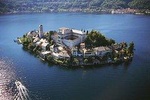 Walking and cruising around Lake Orta