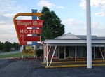 See Munger-Moss Motel Sign, Lebanon, Missouri