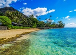 Visit Mākālei Beach Park, Oahu, Hawaii