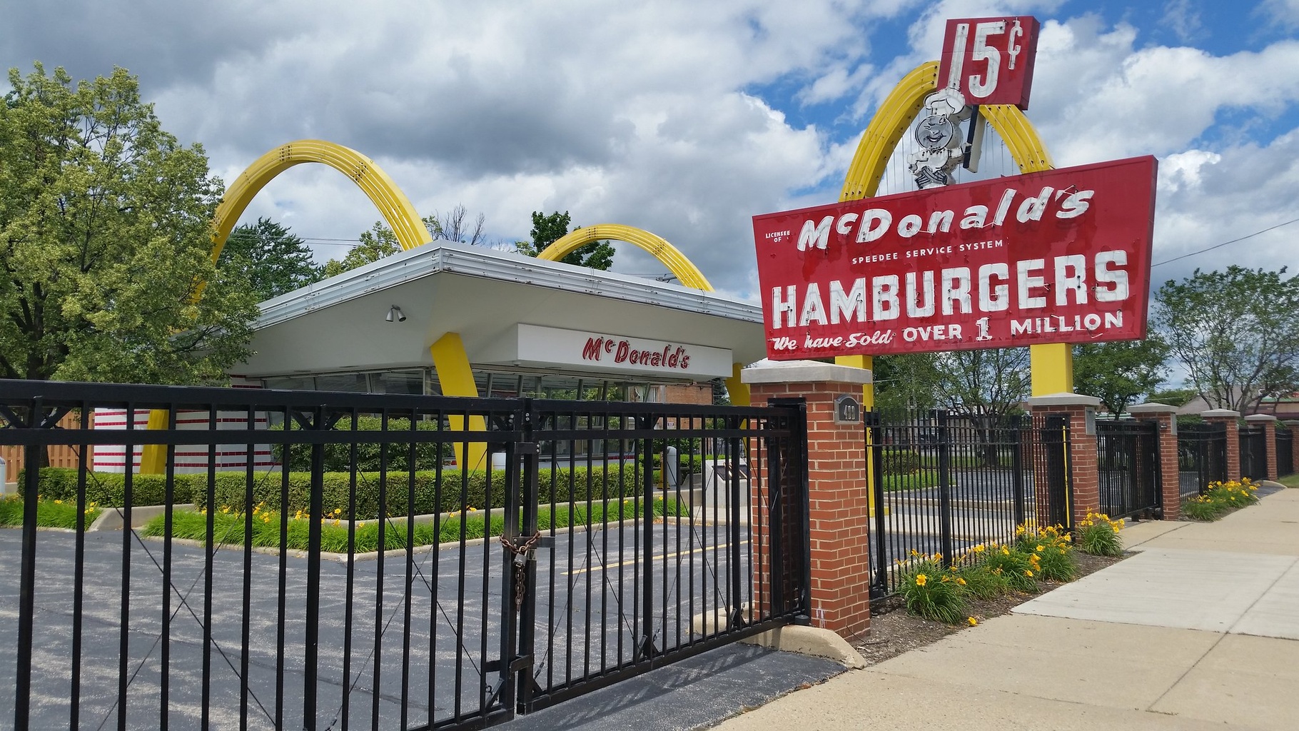mcdonald-s-no-1-store-museum