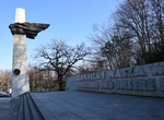 See Memorial to Polish Soldiers and German Anti-Fascists, Berlin