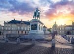 See Equestrian statue of Frederick V, Copenhagen