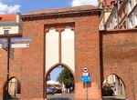 Visit Brama Żeglarska (Sailor's Gate), Toruń, Poland