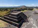 Stroll Avenue of the Dead, Teotihuacán, Mexico