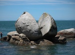 See Split Apple Rock, New Zealand
