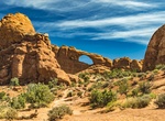 Hike to Skyline Arch, Arches National Park, Utah