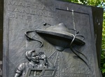 Visit 'War of the Worlds' Monument, est Windsor Township, New Jersey