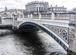 Cross Seán Heuston Bridge, Dublin