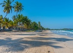 Visit Uppuveli Beach, Trincomalee, Sri Lanka