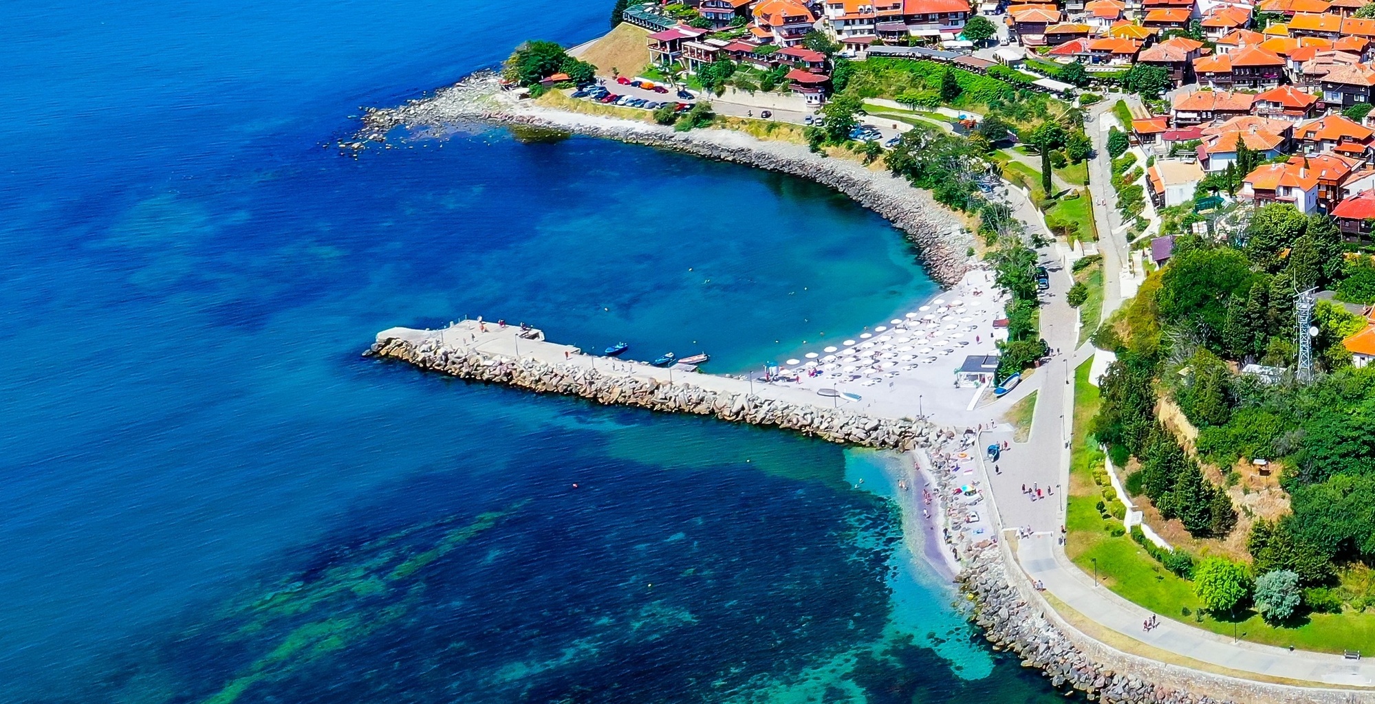 nessebar-old-town-beach