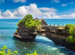 Visit Pura Batu Bolong, Lombok, Indonesia