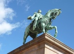 See Karl Johans Monument, Oslo, Norway