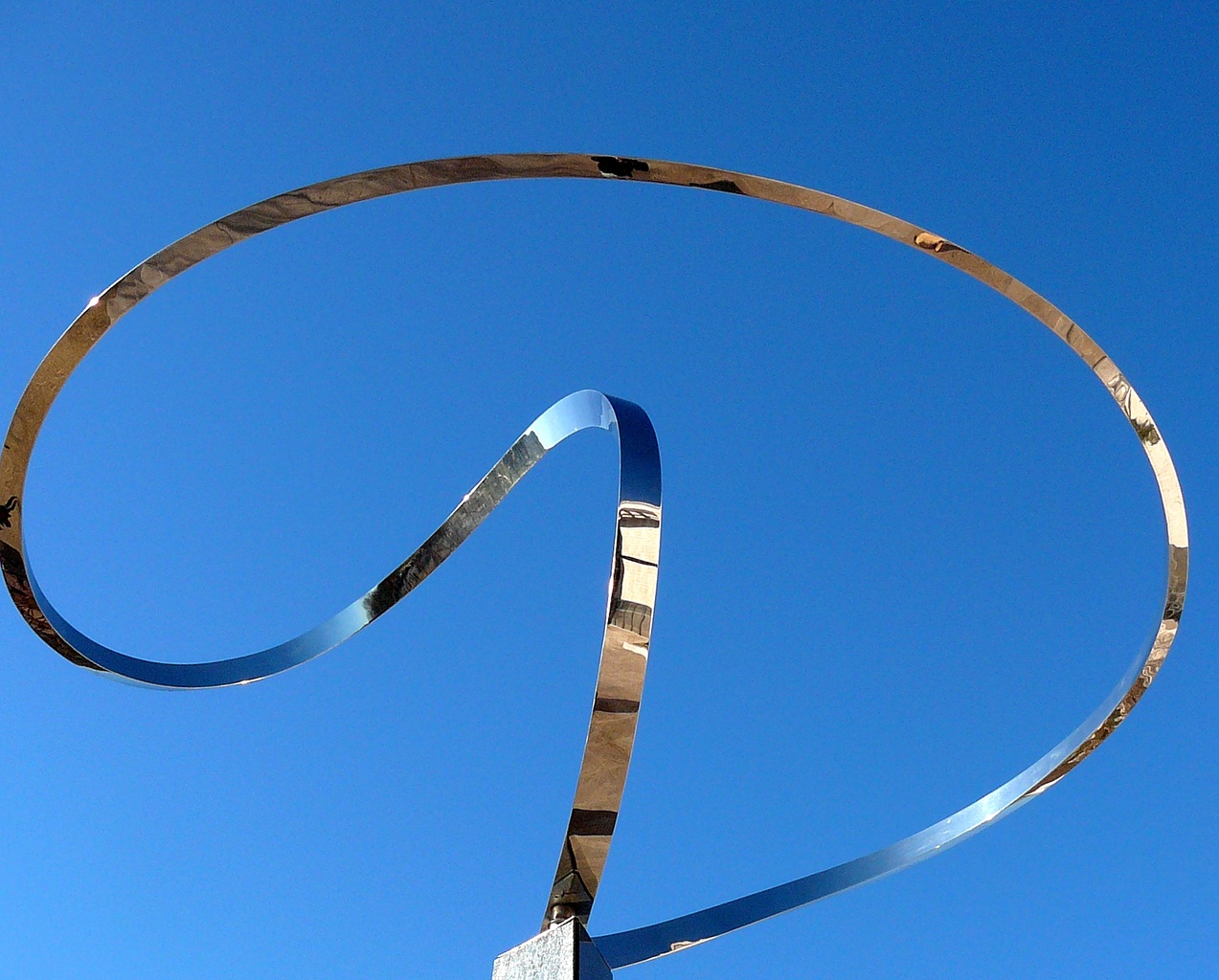 Infinity Statue Rit Infinity Sculpture