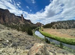 Hike Crooked River Trail, Smith Rock State Park, Oregon