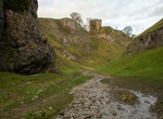 Hike Cave Dale, Castleton, Derbyshire, England